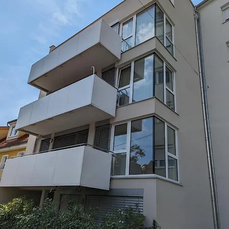 Lend Family Self-check-in * Graz