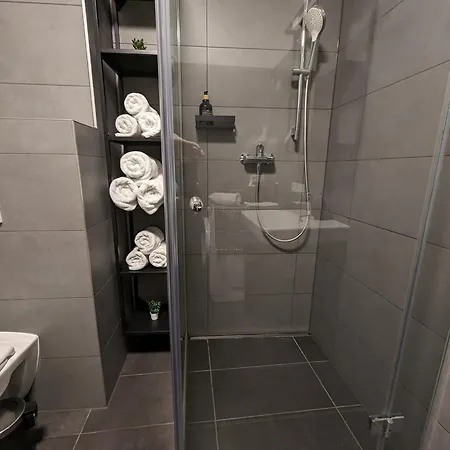 Daire Lend Family Self-check-in *