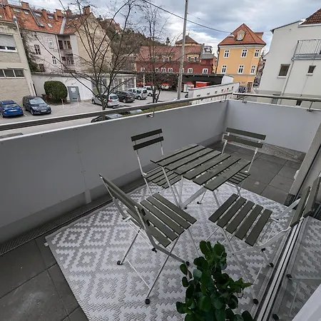 Lend Family Self-check-in アパート